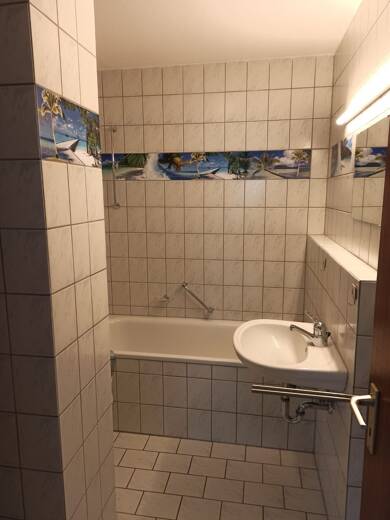 Wohnung zur Miete 764 € 3,5 Zimmer 82,1 m² Geschoss 1/1 frei ab 01.08.2025 Altstadt Bayreuth 95444