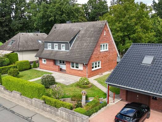 Einfamilienhaus zum Kauf 599.000 € 6 Zimmer 272,2 m² 1.061 m² Grundstück Am Sportplatz 5 & 5a Nenndorf Rosengarten 21224