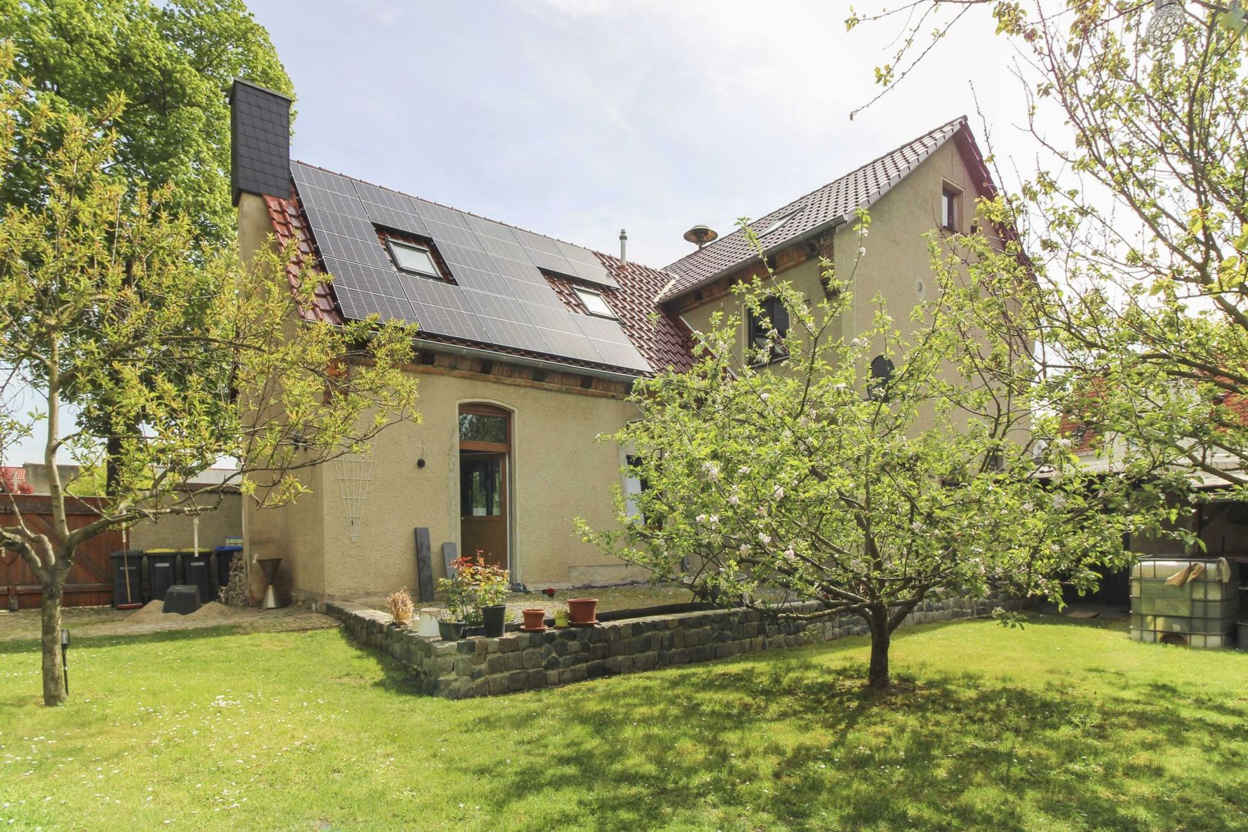 Einfamilienhaus zum Kauf 170.000 € 5 Zimmer 274,3 m²<br/>Wohnfläche 740,3 m²<br/>Grundstück Klein Germersleben Wanzleben-Börde 39164