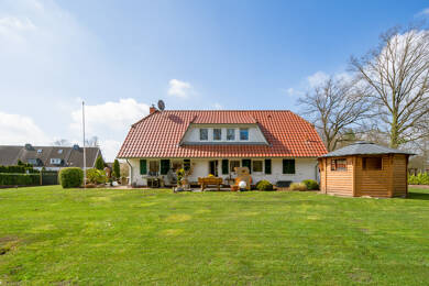 Villa zum Kauf 6,5 Zimmer 232,9 m² 2.298 m² Grundstück Quickborn 25451