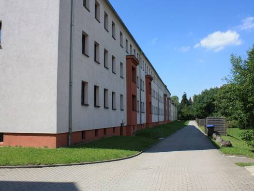 Wohnung zur Miete 245 € 2 Zimmer 46 m² EG frei ab 15.10.2026 Bahnstraße 45 Schönau Chemnitz 09116