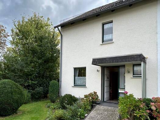 Reihenendhaus zum Kauf 198.000 € 5 Zimmer 122 m² 304 m² Grundstück Bad Driburg 33014