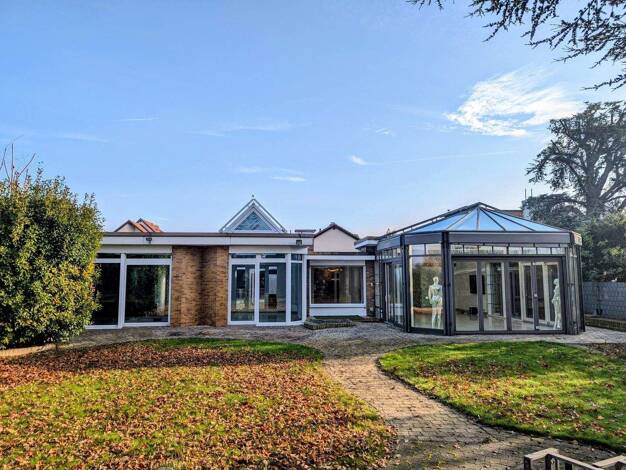 Bungalow zum Kauf 690.000 € 3 Zimmer 236 m² 1.139 m² Grundstück frei ab sofort Haßloch 67454