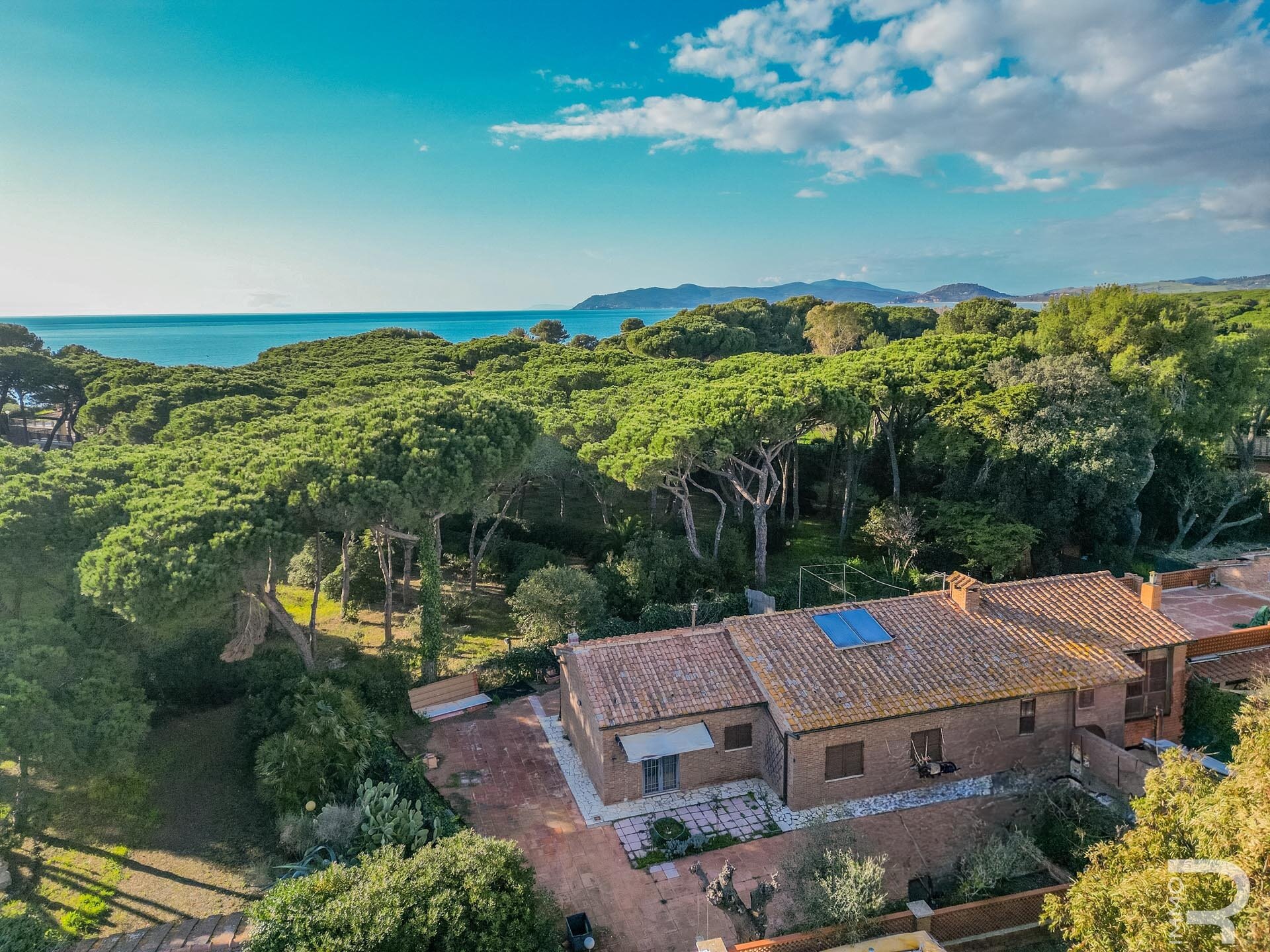 Villa zum Kauf 620.000 € 7 Zimmer 220 m²<br/>Wohnfläche 247 m²<br/>Grundstück ab sofort<br/>Verfügbarkeit Orbetello 58015