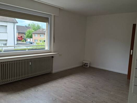 Wohnung zur Miete 255 € 1 Zimmer 34 m² Geschoss 1/3 frei ab sofort Liester Stolberg 52223