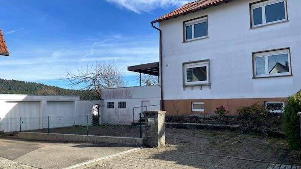 Mehrfamilienhaus zum Kauf 210.000 € 6 Zimmer 135 m² 750 m² Grundstück Talstraße 52 Gosheim 78559