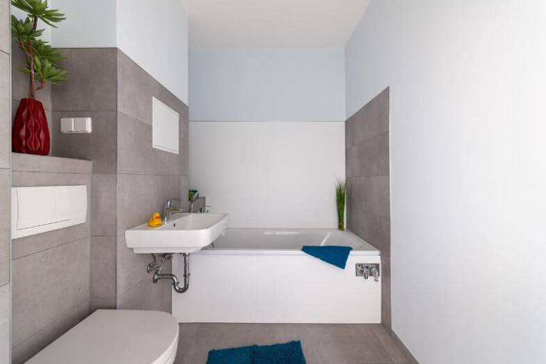 Wohnung zur Miete 530 € 4 Zimmer 66,8 m² 3. Geschoss Carl-Schorlemmer-Ring 65 Nördliche Neustadt Halle 06122