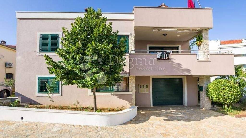 Haus zum Kauf 900.000 € 7 Zimmer 400 m² Brodarica - Visnjik