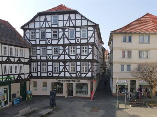 Wohnung zur Miete 850 € 4 Zimmer 140,6 m² 2. Geschoss frei ab sofort Eschwege Eschwege 37269