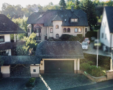 Villa zum Kauf 1.130.000 € 10 Zimmer 495 m² 1.839 m² Grundstück frei ab sofort Breitenwiesenstr. 3 Grünmorsbach Haibach 63808