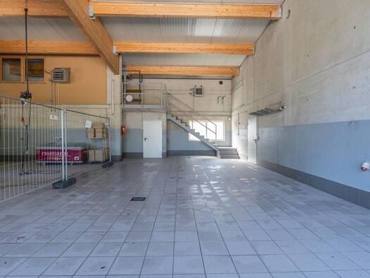 Lagerhalle zur Miete 9,90 € 121,3 m² Lagerfläche Kössen 6345