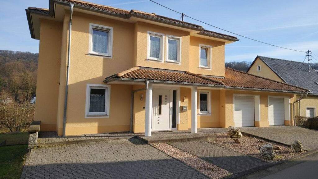 Einfamilienhaus zum Kauf 619.000 € 8 Zimmer 223,2 m² 2.450 m² Grundstück Hüttingen an der Kyll 54636