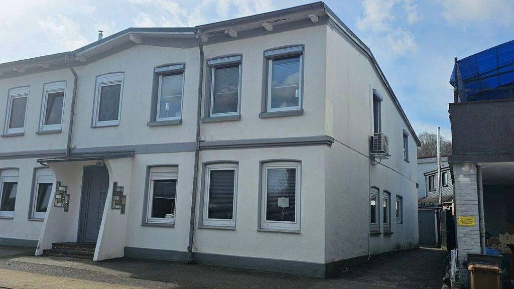 Wohnung zum Kauf 59.000 € 1,5 Zimmer 55 m² frei ab sofort Brauerstraße 5 Kellinghusen 25548