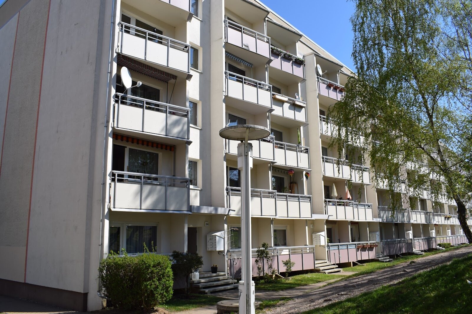 Wohnung zur Miete 290 € 2 Zimmer 48,2 m²<br/>Wohnfläche EG<br/>Geschoss 01.03.2025<br/>Verfügbarkeit Lindemannstraße 20 West Gotha 99867