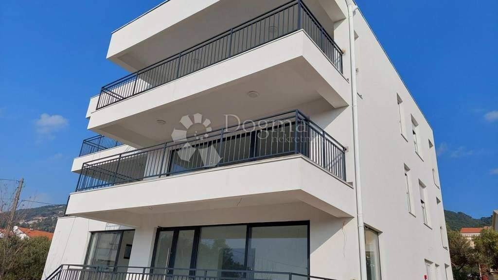 Ladenfläche zum Kauf 400.000 € 7 Zimmer Rab