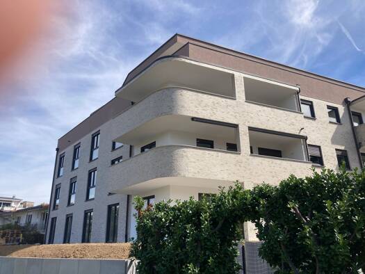 Terrassenwohnung zur Miete 1.350 € 2,5 Zimmer 70 m² Geschoss 2/3 frei ab 01.10.2026 Brombach Lörrach 79541