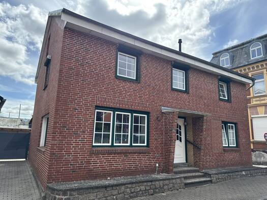 Einfamilienhaus zur Miete 825 € 4 Zimmer 121 m² 123 m² Grundstück Burg (Dithmarschen) 25712