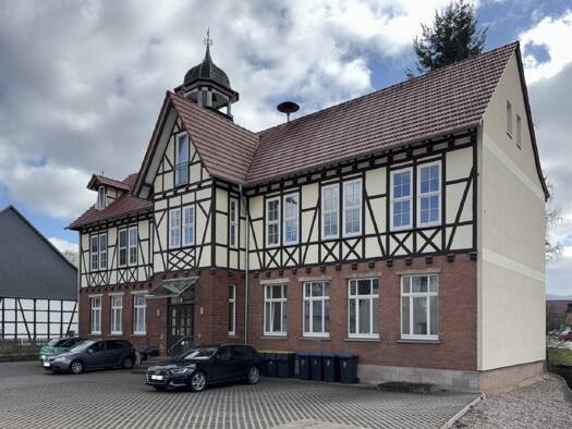 Wohnung zur Miete 250 € 1 Zimmer 34 m² Schönauer Straße 4 Wutha-Farnroda Wutha-Farnroda 99848