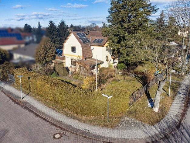 Einfamilienhaus zum Kauf 350.000 € 6 Zimmer 117 m² 893 m² Grundstück Brieselang 14656