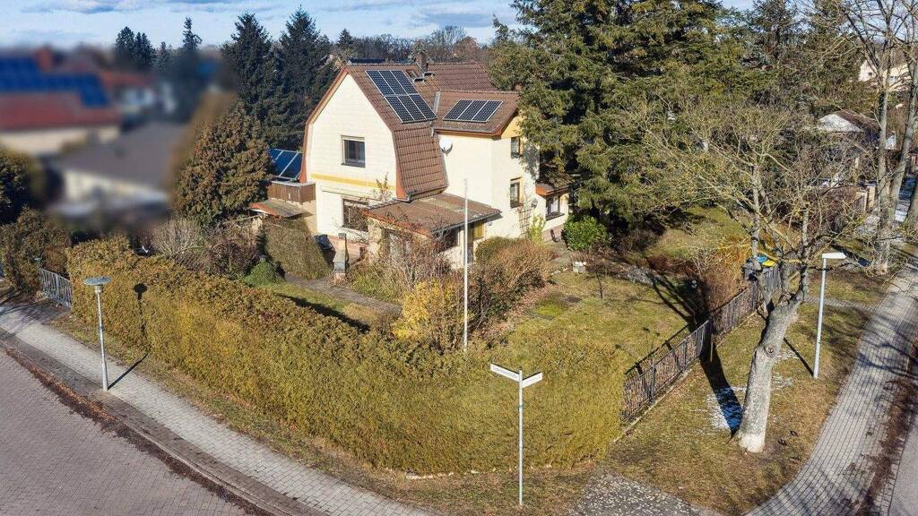 Einfamilienhaus zum Kauf 350.000 € 6 Zimmer 117 m² 893 m² Grundstück Brieselang 14656