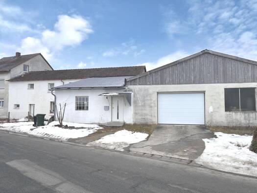 Mehrfamilienhaus zum Kauf provisionsfrei 945.000 € 15 Zimmer 765 m² 2.394 m² Grundstück Höchstadt Höchstadt a.d.Aisch 91315