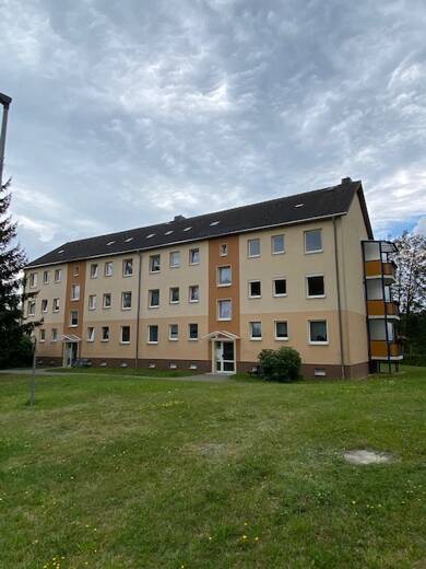 Wohnung zur Miete 325 € 3 Zimmer 61,6 m² 3. Geschoss frei ab sofort Schillerstr. 11 Adorf Adorf 08626