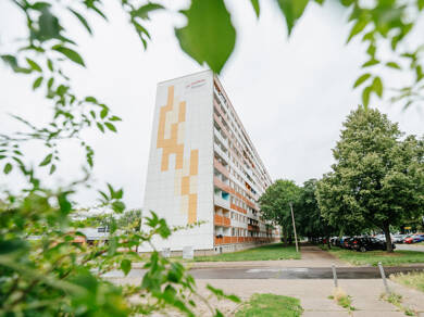 Wohnung zur Miete 330 € 2 Zimmer 48,6 m² 8. Geschoss frei ab 16.07.2025 Lumumbastr. 23 Neustädter See Magdeburg 39126