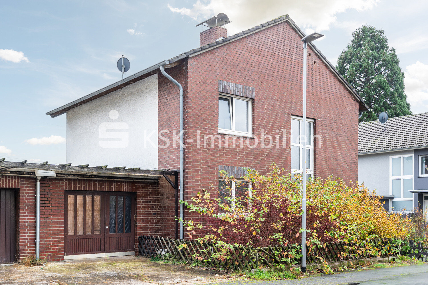 Einfamilienhaus zum Kauf 409.000 € 5 Zimmer 120 m²<br/>Wohnfläche 566 m²<br/>Grundstück Kierdorf Erftstadt / Kierdorf 50374