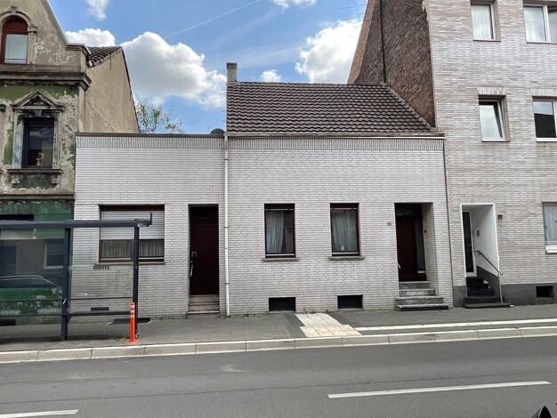 Einfamilienhaus zum Kauf 215.000 € 7 Zimmer 141 m² 211 m² Grundstück frei ab sofort Alt-Homberg Duisburg 47198
