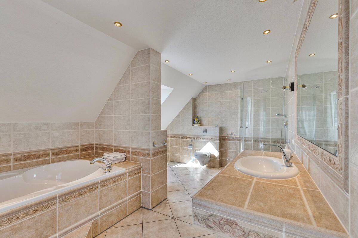 Property thumbnail 5