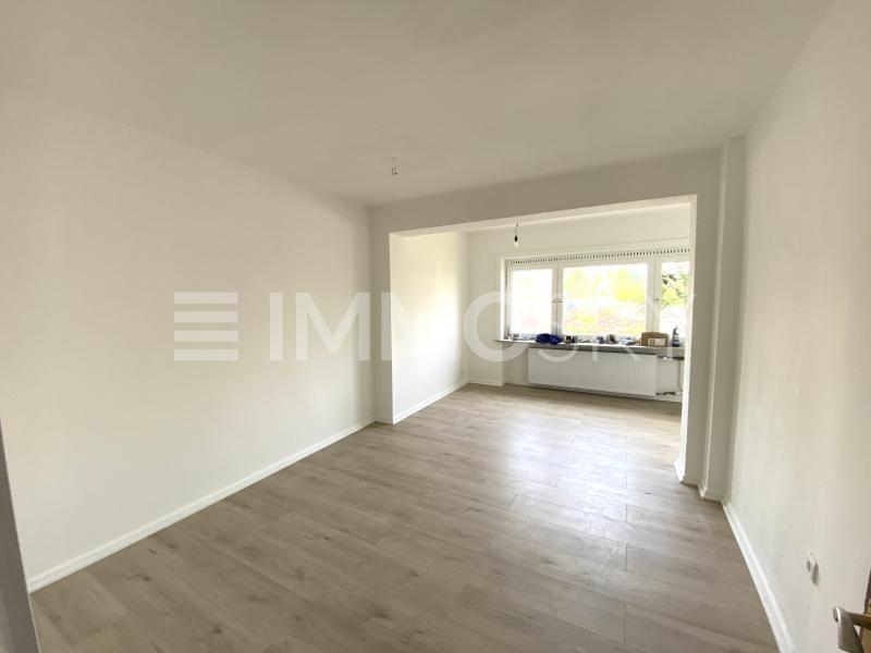 Mehrfamilienhaus zum Kauf 1.149.000 € 9 Zimmer 249 m²<br/>Wohnfläche 844 m²<br/>Grundstück Schnelsen Hamburg 22459