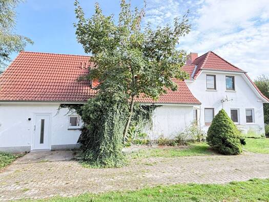 Mehrfamilienhaus zum Kauf als Kapitalanlage geeignet 319.000 € 8 Zimmer 233 m² 2.624 m² Grundstück Hauptstraße 15 Horstedt Horstedt 27367