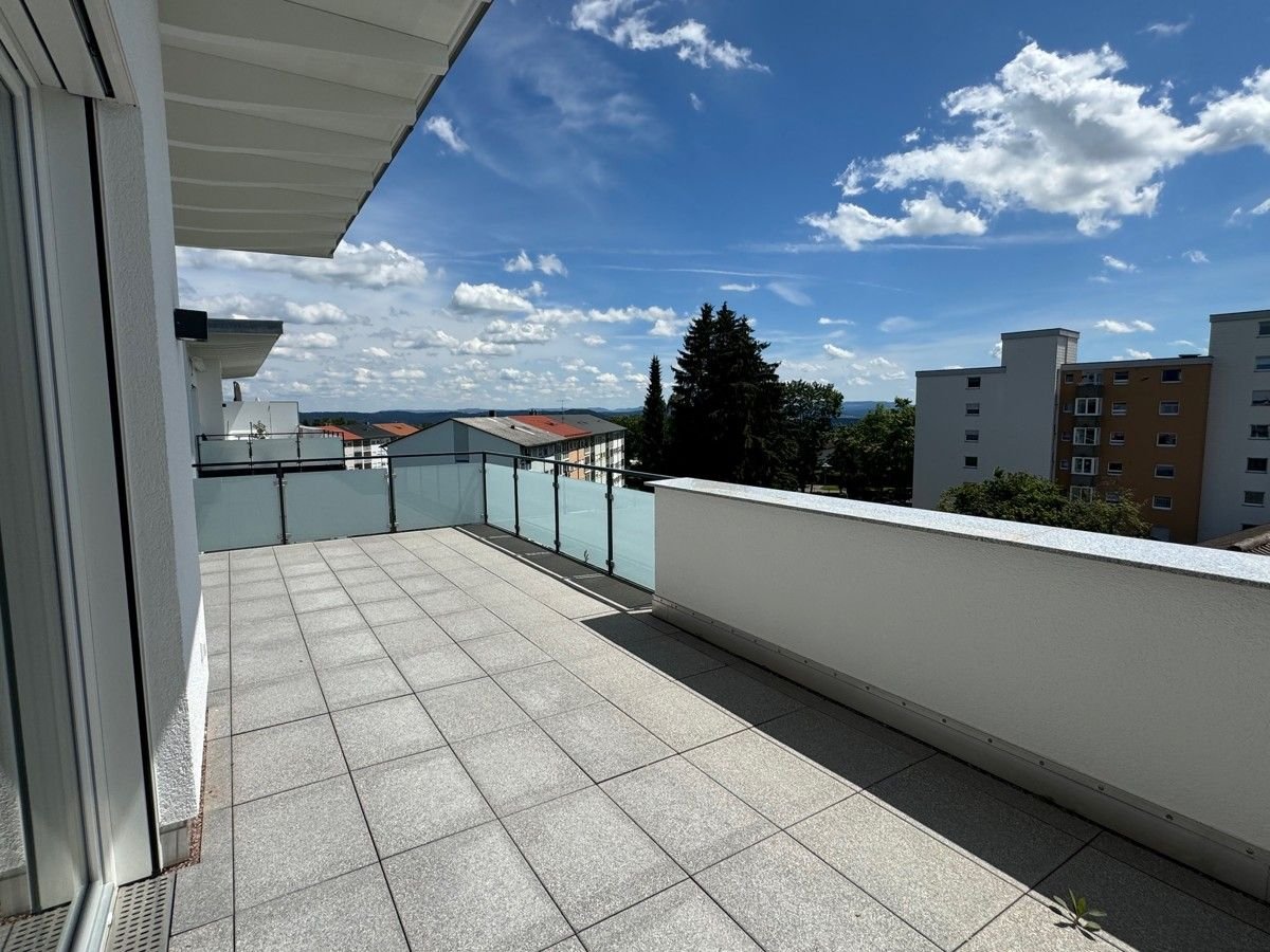 Penthouse zum Kauf 495.000 € 3,5 Zimmer 110 m²<br/>Wohnfläche Lindenhof Oberndorf-Lindenhof 78727