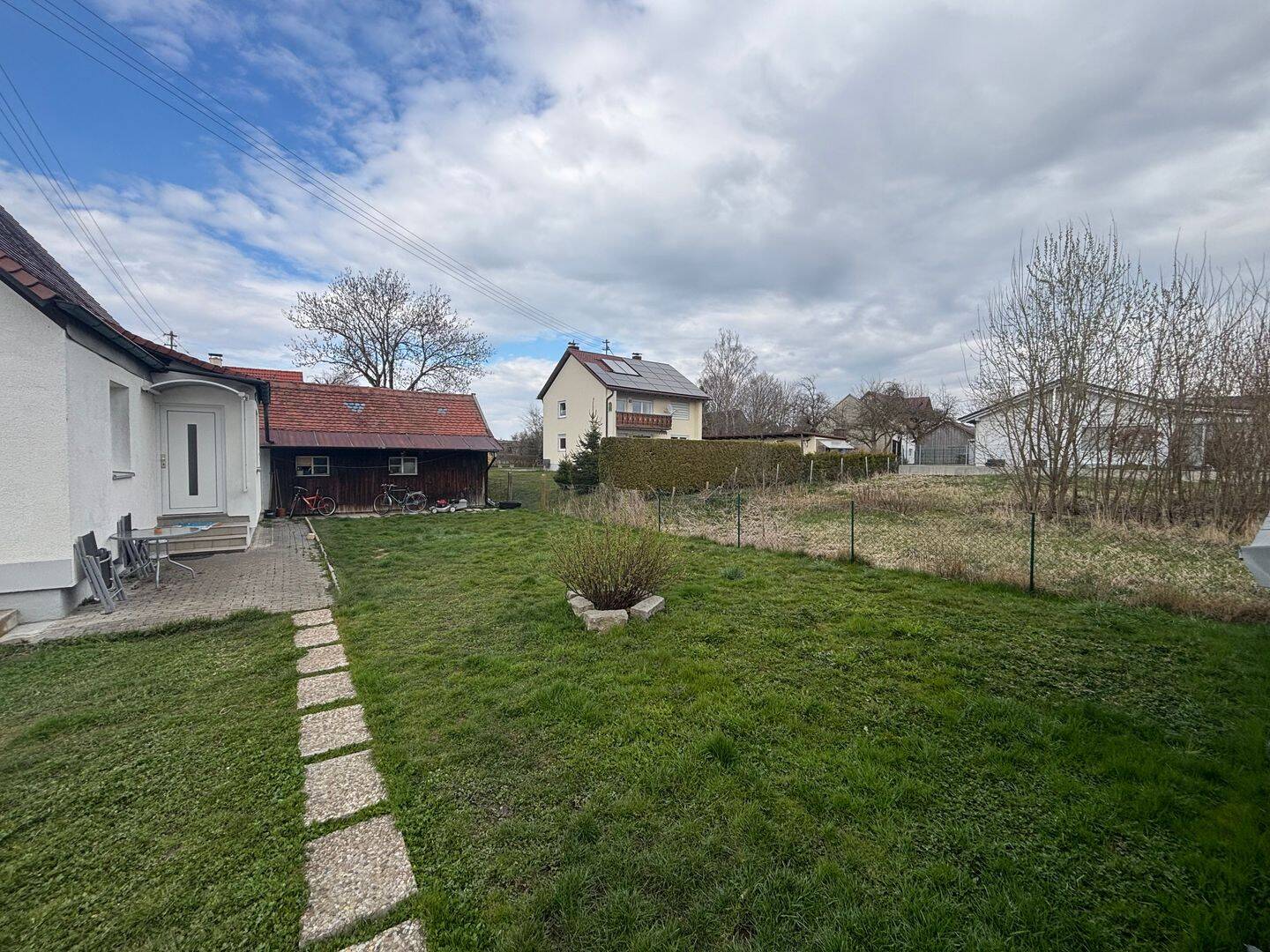 Immobilie in Großaitingen - Haus in Ruhiger Lage auf aktuellem Stand / Top Preis Leistung - Bild 2