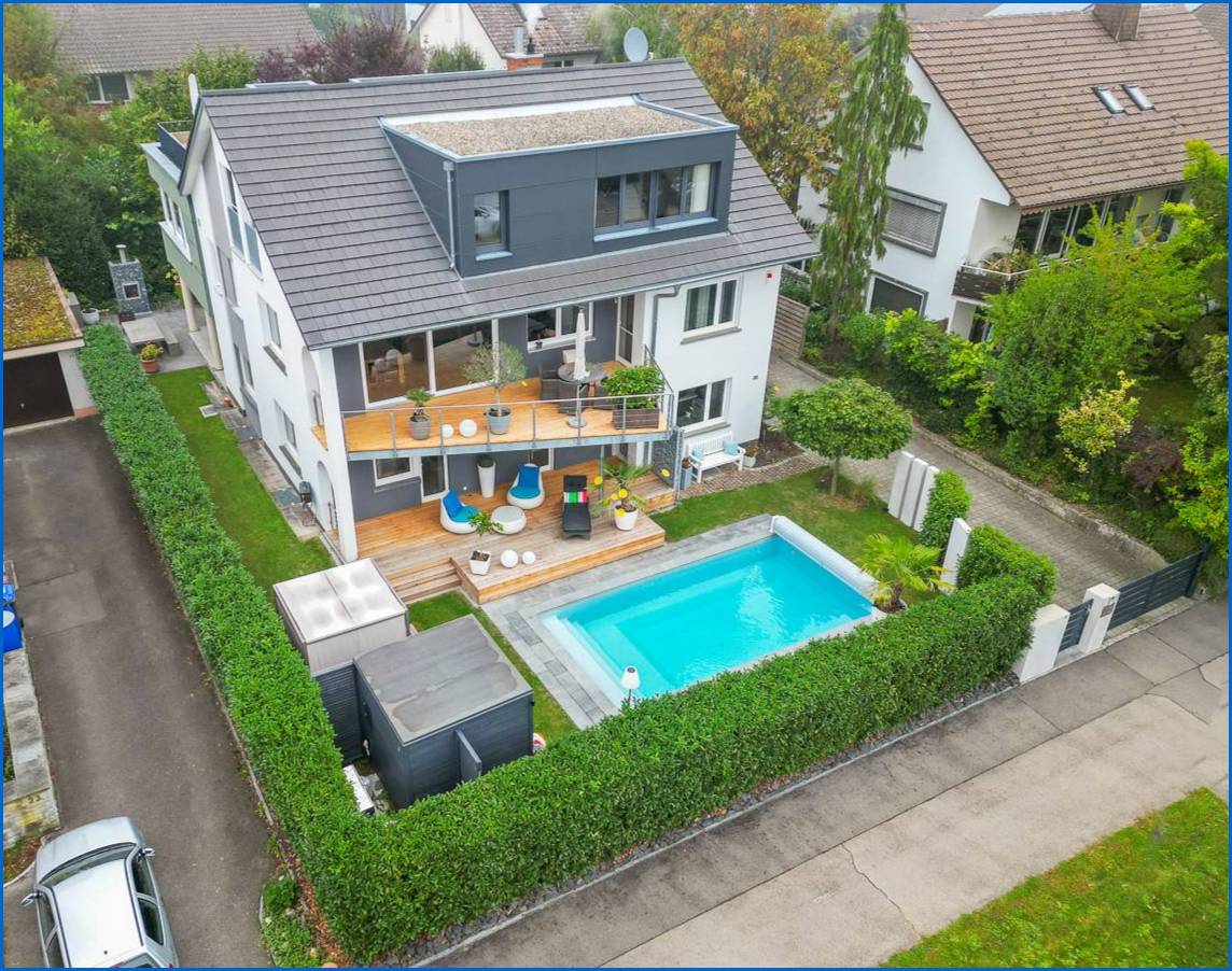 Mehrfamilienhaus zum Kauf 995.000 € 10,5 Zimmer 325 m²<br/>Wohnfläche 605 m²<br/>Grundstück Hohentwiel - Gewerbeschule 25 Singen 78224