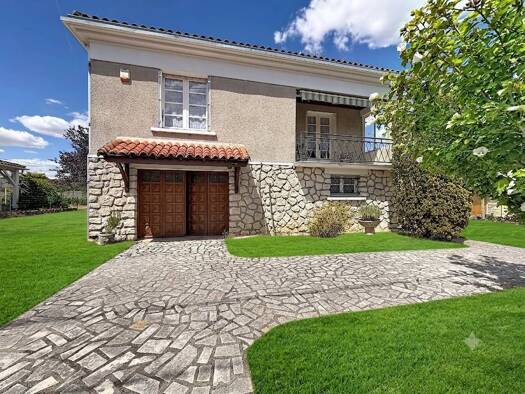Haus zum Kauf 230.000 € 145 m² 1.014 m² Grundstück L'Isle-d'Espagnac 16340