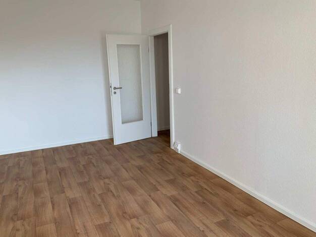 Wohnung zur Miete 457 € 2 Zimmer 68,1 m² 4. Geschoss frei ab 01.05.2026 Stuttgarter Allee 14 Grünau-Mitte Leipzig 04209
