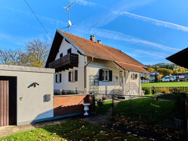 Einfamilienhaus zum Kauf 7 Zimmer 155,7 m² 615 m² Grundstück frei ab sofort Au vorm Wald Hunderdorf 94336