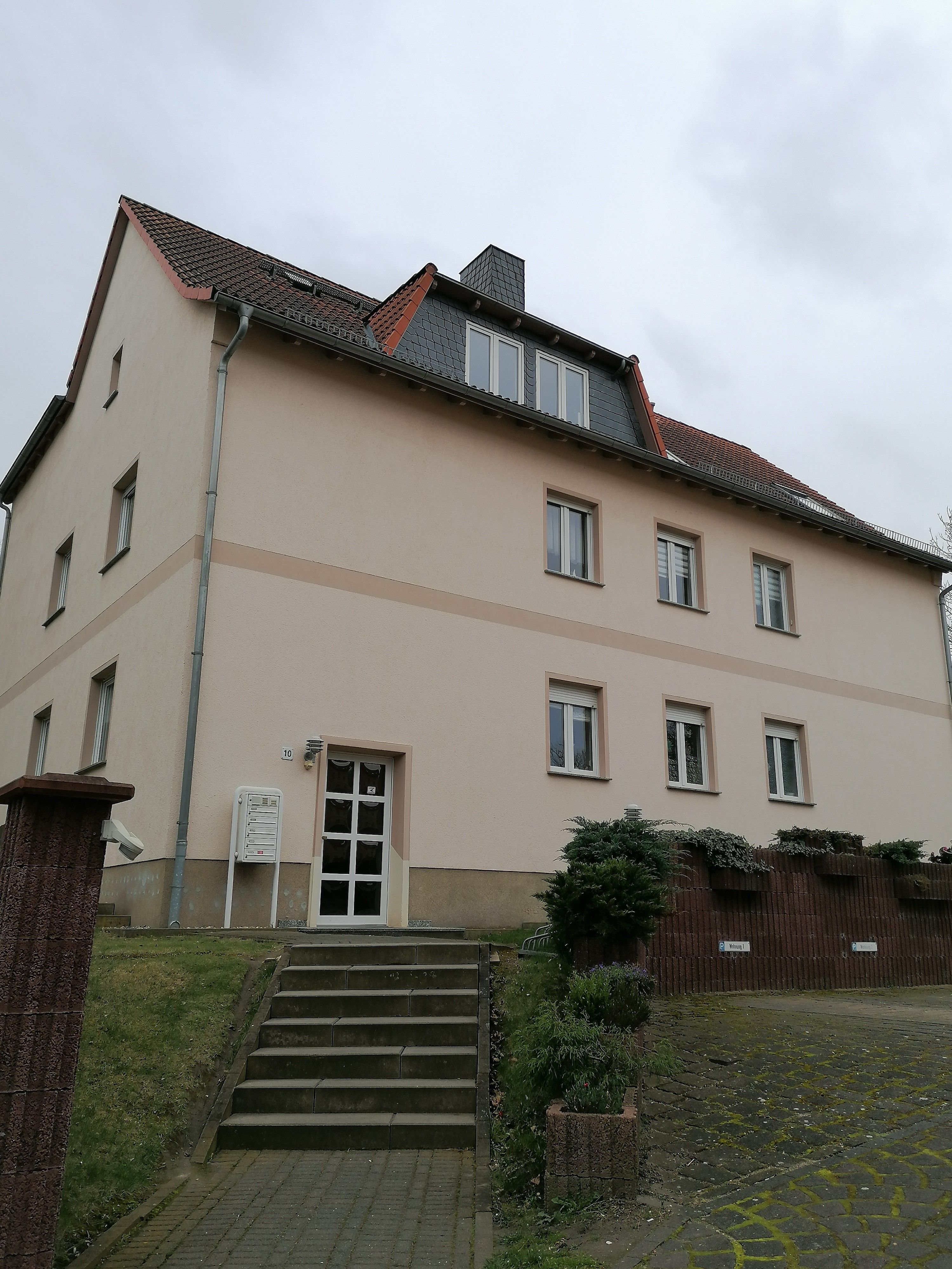 Wohnung zur Miete 350 € 2 Zimmer 56 m²<br/>Wohnfläche EG<br/>Geschoss ab sofort<br/>Verfügbarkeit An der Röße 10 Bernburg Bernburg 06406