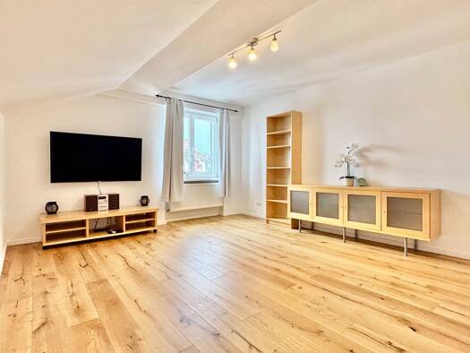 Wohnung zur Miete 1.950 € 3 Zimmer 80 m² Geschoss 3/4 frei ab sofort Nordend-West Frankfurt am Main 60318