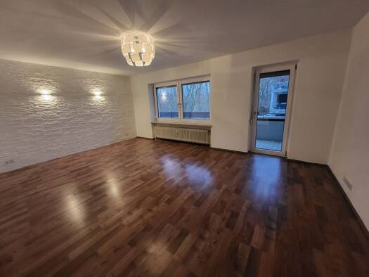 Wohnung zur Miete 1.410 € 4 Zimmer 97 m² Geschoss 1/3 frei ab sofort Ostendstraße 159 b Mögeldorf Nürnberg 90482