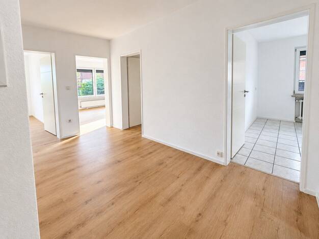 Terrassenwohnung zur Miete 990 € 4 Zimmer 106,4 m² EG Leftjestraße 13 Holtensen Springe 31832