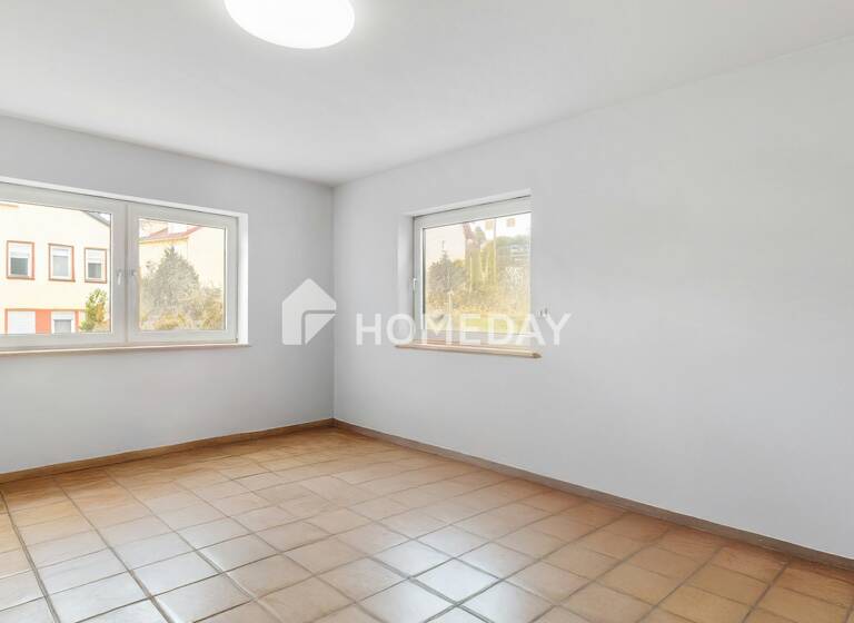 Wohnung zum Kauf 225.000 € 4 Zimmer 102 m²<br/>Wohnfläche EG<br/>Geschoss Baunach Baunach 96148