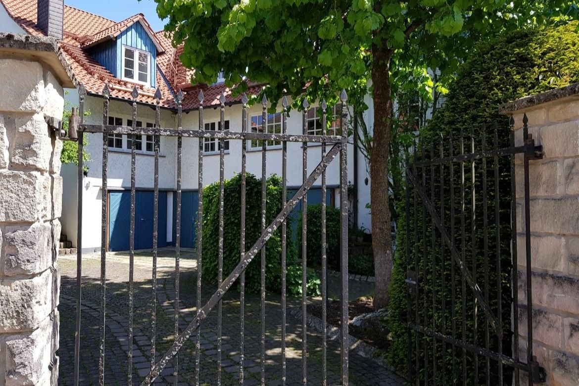 Mehrfamilienhaus zum Kauf 800.000 € 20 Zimmer 633,4 m²<br/>Wohnfläche 617 m²<br/>Grundstück Holzhausen Nieheim / Holzhausen 33039