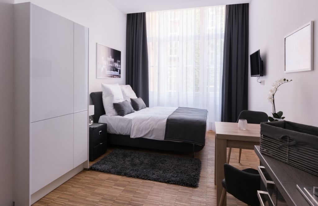 Wohnung zur Miete Wohnen auf Zeit 1.290 € 1 Zimmer 24 m²<br/>Wohnfläche 04.10.2024<br/>Verfügbarkeit Brunnen Straße Gesundbrunnen Berlin 10119