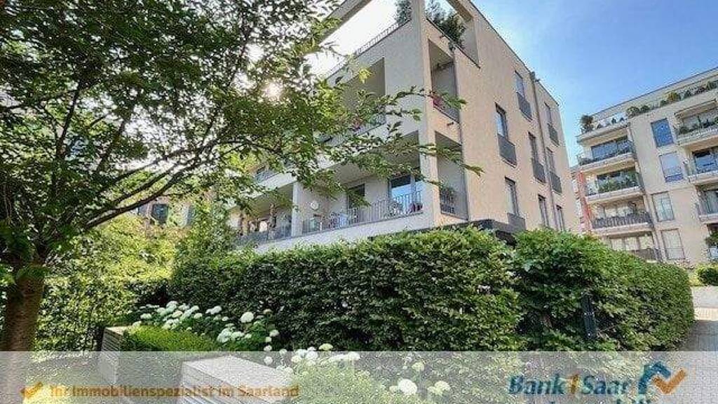 Neuwertig, hochwertig - ETW (Erbpacht) mit TG-Stellplatz in toller Lage von Frankfurt-Rödelheim