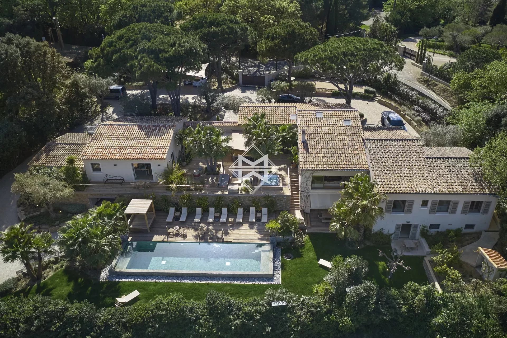 Einfamilienhaus zur Miete provisionsfrei 168.000 € 15 Zimmer 450 m²<br/>Wohnfläche 2.811 m²<br/>Grundstück Zone Ouest Urbaine Saint-Tropez 83990