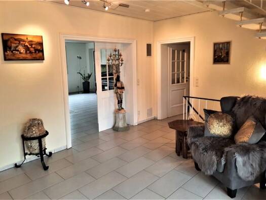 Einfamilienhaus zum Kauf 950.000 € 8 Zimmer 300 m² 1.200 m² Grundstück Külsheim Bad Windsheim 91438