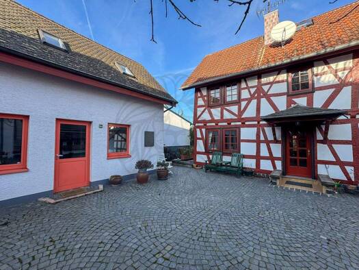 Einfamilienhaus zum Kauf 619.000 € 8 Zimmer 170 m² 1.143 m² Grundstück Görsroth Hünstetten 65510