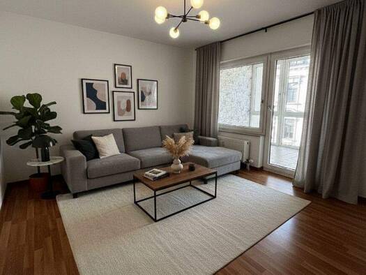 Wohnung zur Miete 535 € 2 Zimmer 76,4 m² 2. Geschoss Marienstraße 70 Innenstadt Zwickau 08056